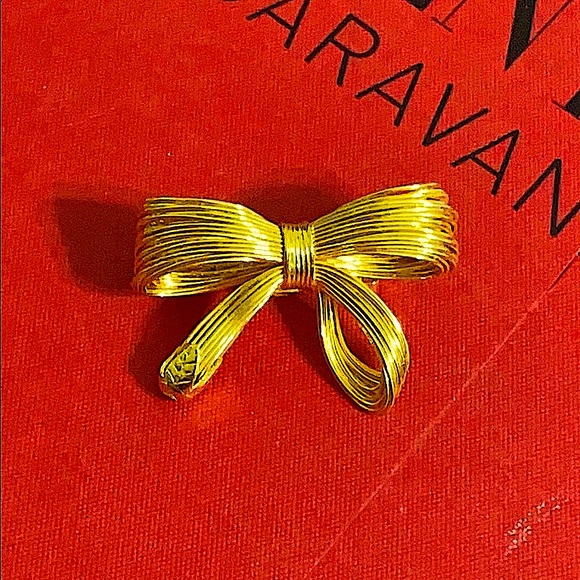 🖤VTG💕LES BERNARD gold ribbon brooch - Picture 1 of 7